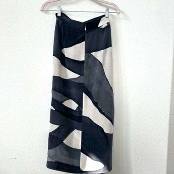 Max Mara Italy Black & White Abstract Print Tie-Waist Midi Skirt Size 8 Silk - Picture 7 of 8